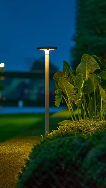 Solar Dual-Head Motion Sensor Light in use