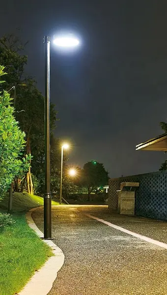 High-Efficiency Solar Street Light in use